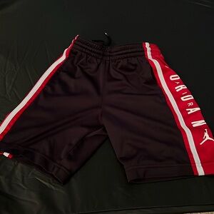 Jordon boys shorts size 5/6 boys